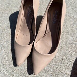Beige Charles David heels, size 6.5